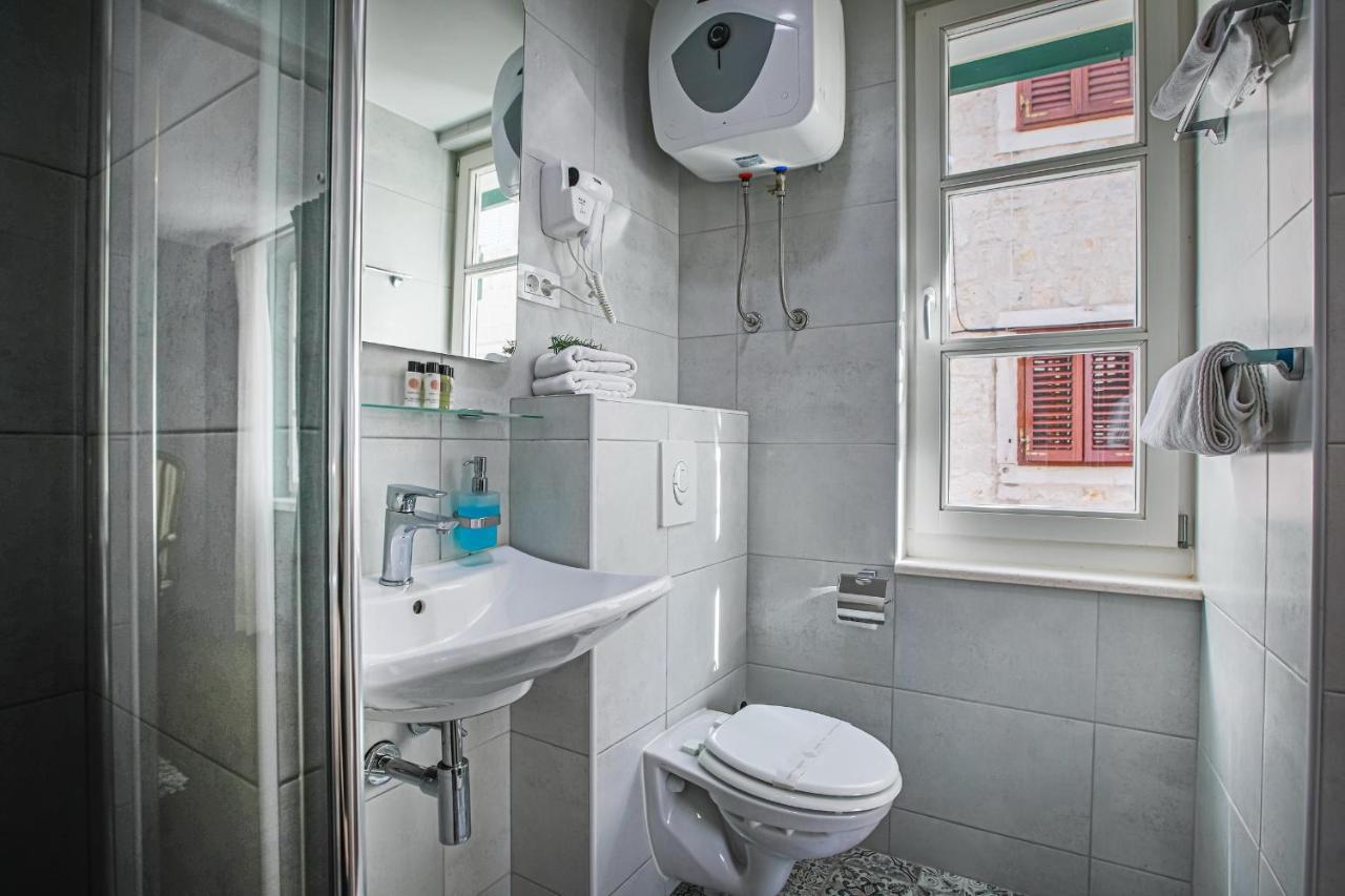 Theatre Luxury Rooms Split Buitenkant foto